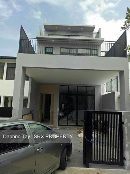 Seletar Hills Estate (D28), Terrace #220373341